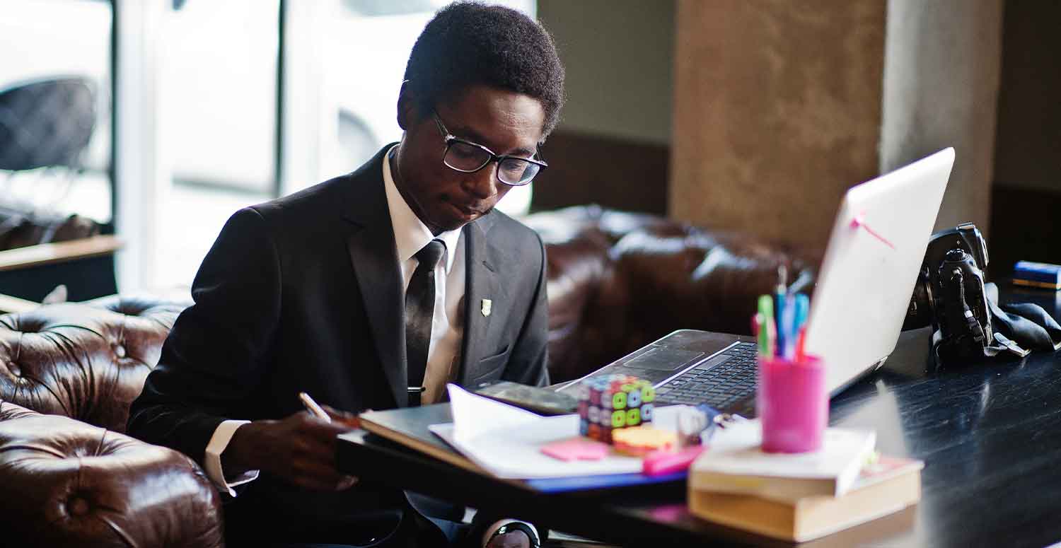 Formação informacional do contador como exigência para atuação profissional no Mundo 4.0